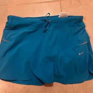 Nike dry fit running skirt small